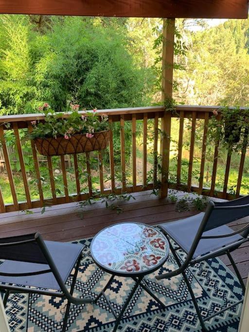 Avenue Of The Giants Caraway Cottage Miranda Exterior foto